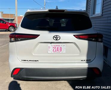 2023 Toyota Highlander XLE - Photo 9 - Macomb, IL 61455