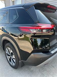 2023 Nissan Rogue SV   - Photo 10 - Macomb, IL 61455