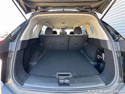 2023 Nissan Rogue SV   - Photo 14 - Macomb, IL 61455