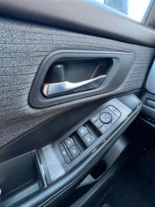 2023 Nissan Rogue SV   - Photo 17 - Macomb, IL 61455