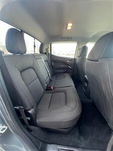 2022 Chevrolet Colorado LT   - Photo 12 - Macomb, IL 61455