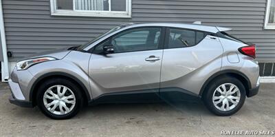 2019 Toyota C-HR LE   - Photo 3 - Macomb, IL 61455