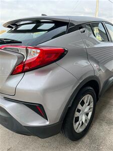 2019 Toyota C-HR LE   - Photo 7 - Macomb, IL 61455