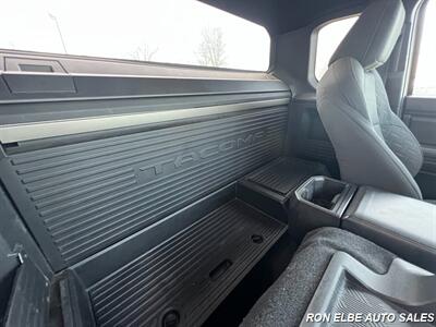 2024 Toyota Tacoma SR - Photo 11 - Macomb, IL 61455