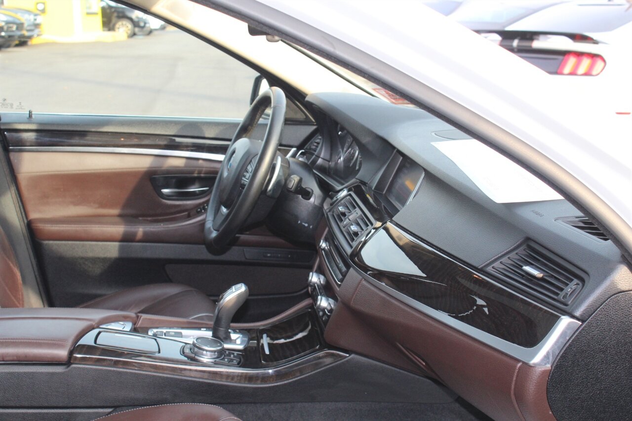 2016 BMW 535i xDrive - Photo 19 - Red Bank, NJ 07701