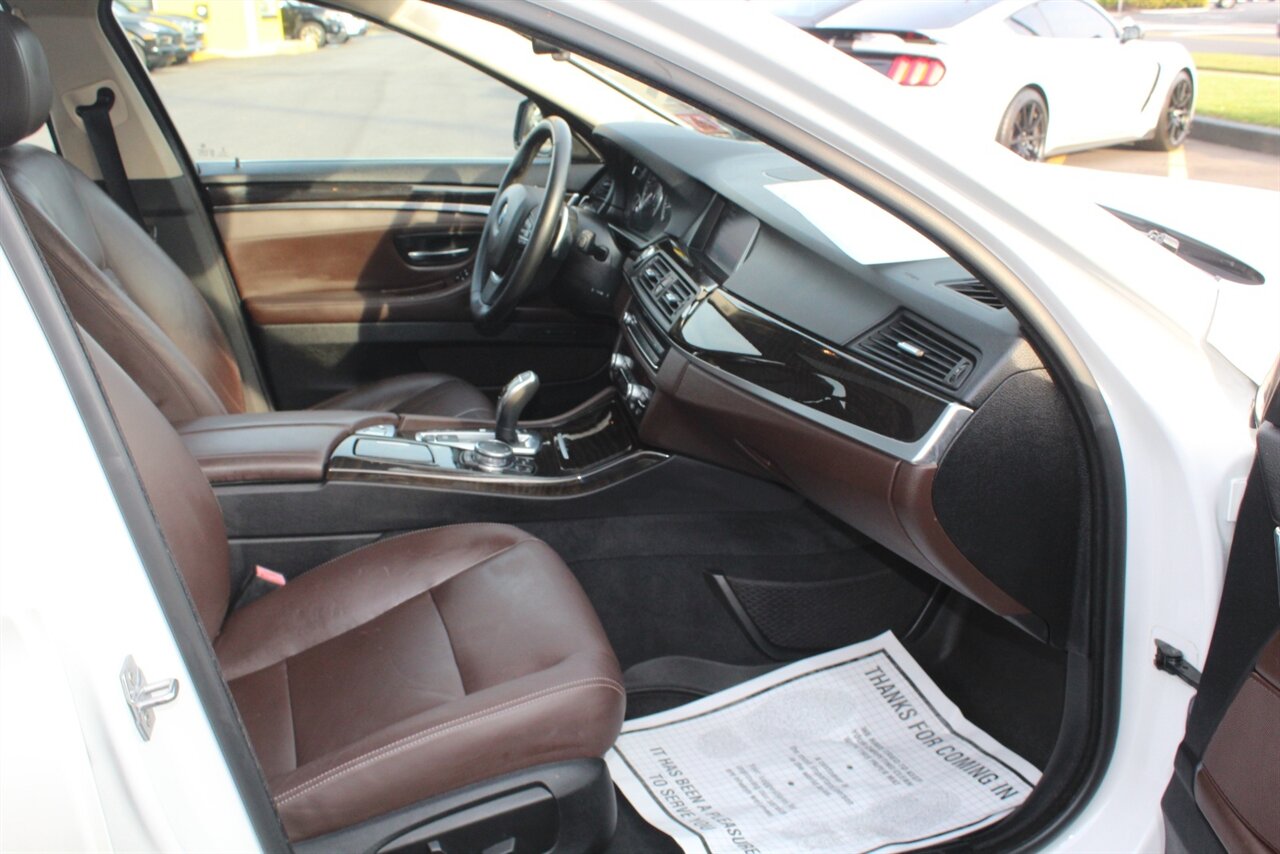 2016 BMW 535i xDrive - Photo 14 - Red Bank, NJ 07701