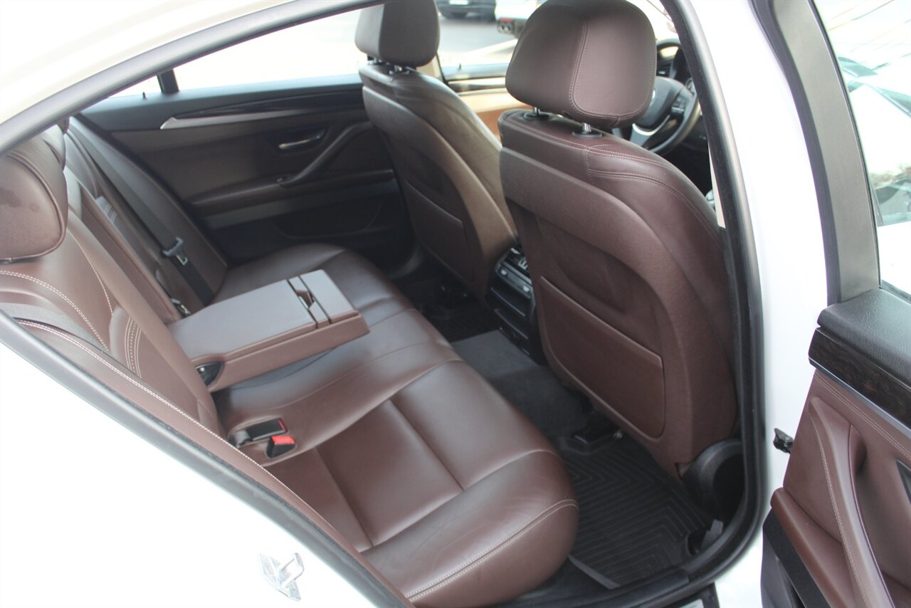 2016 BMW 535i xDrive - Photo 16 - Red Bank, NJ 07701