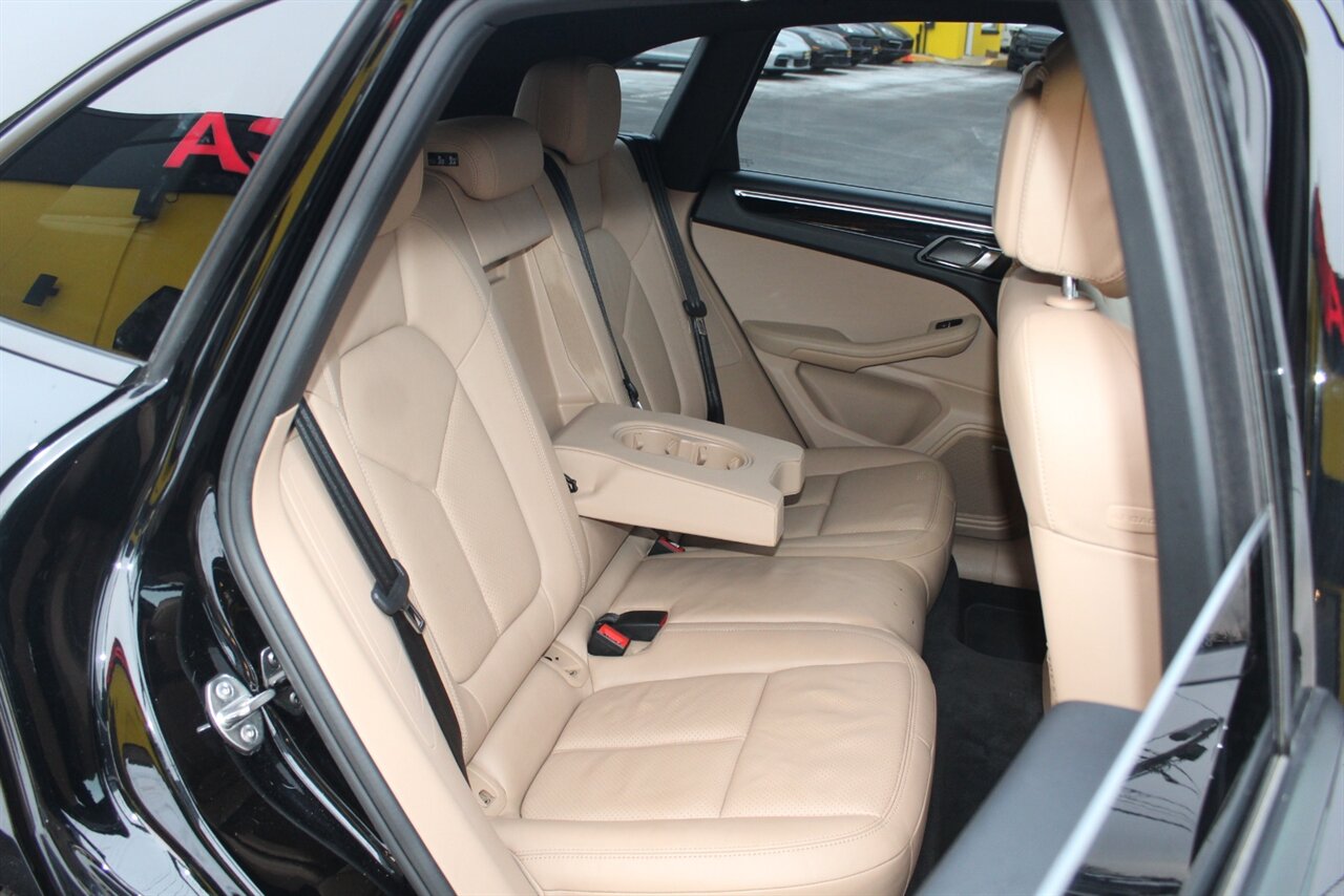 2020 Porsche Macan - Photo 17 - Red Bank, NJ 07701