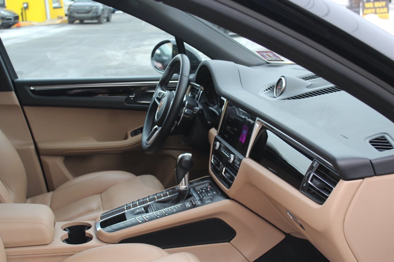 2020 Porsche Macan - Photo 19 - Red Bank, NJ 07701