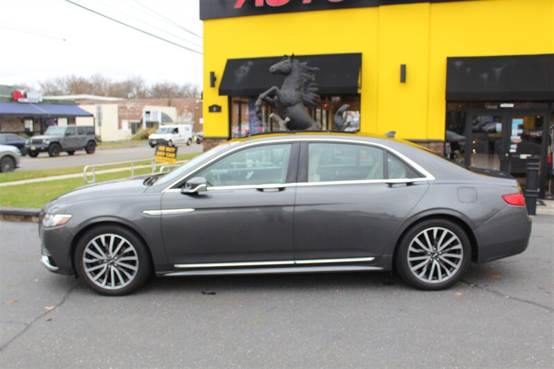 2018 Lincoln Continental Select photo