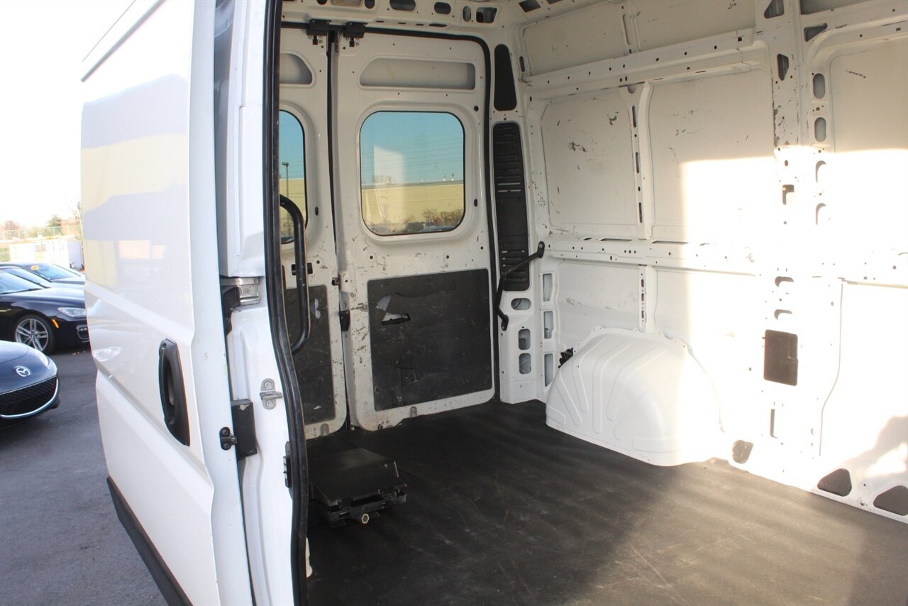 2019 RAM ProMaster 2500 Cargo - Photo 17 - Red Bank, NJ 07701