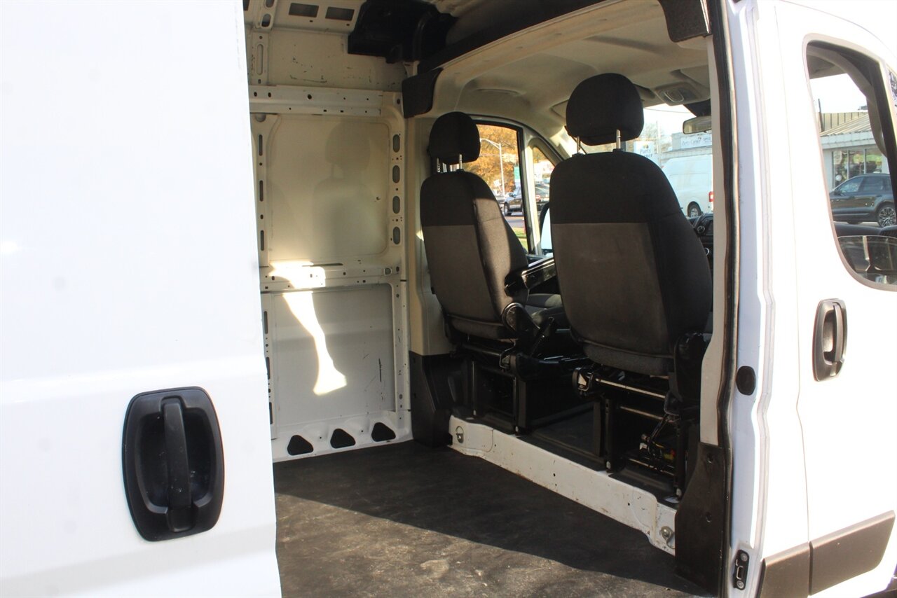 2019 RAM ProMaster 2500 Cargo - Photo 16 - Red Bank, NJ 07701