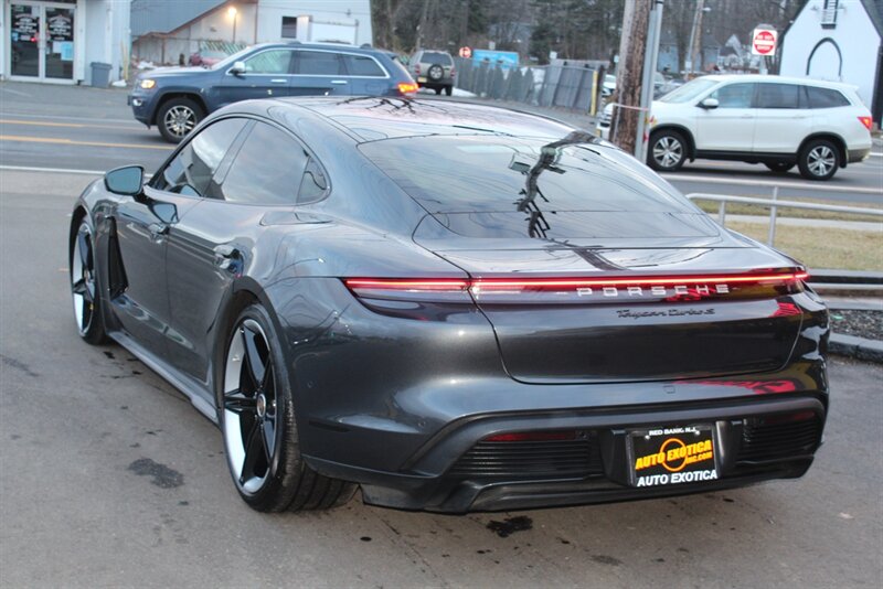 2020 Porsche Taycan Turbo S  