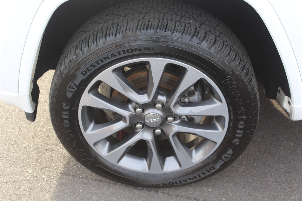 2017 Jeep Grand Cherokee Overland - Photo 28 - Red Bank, NJ 07701