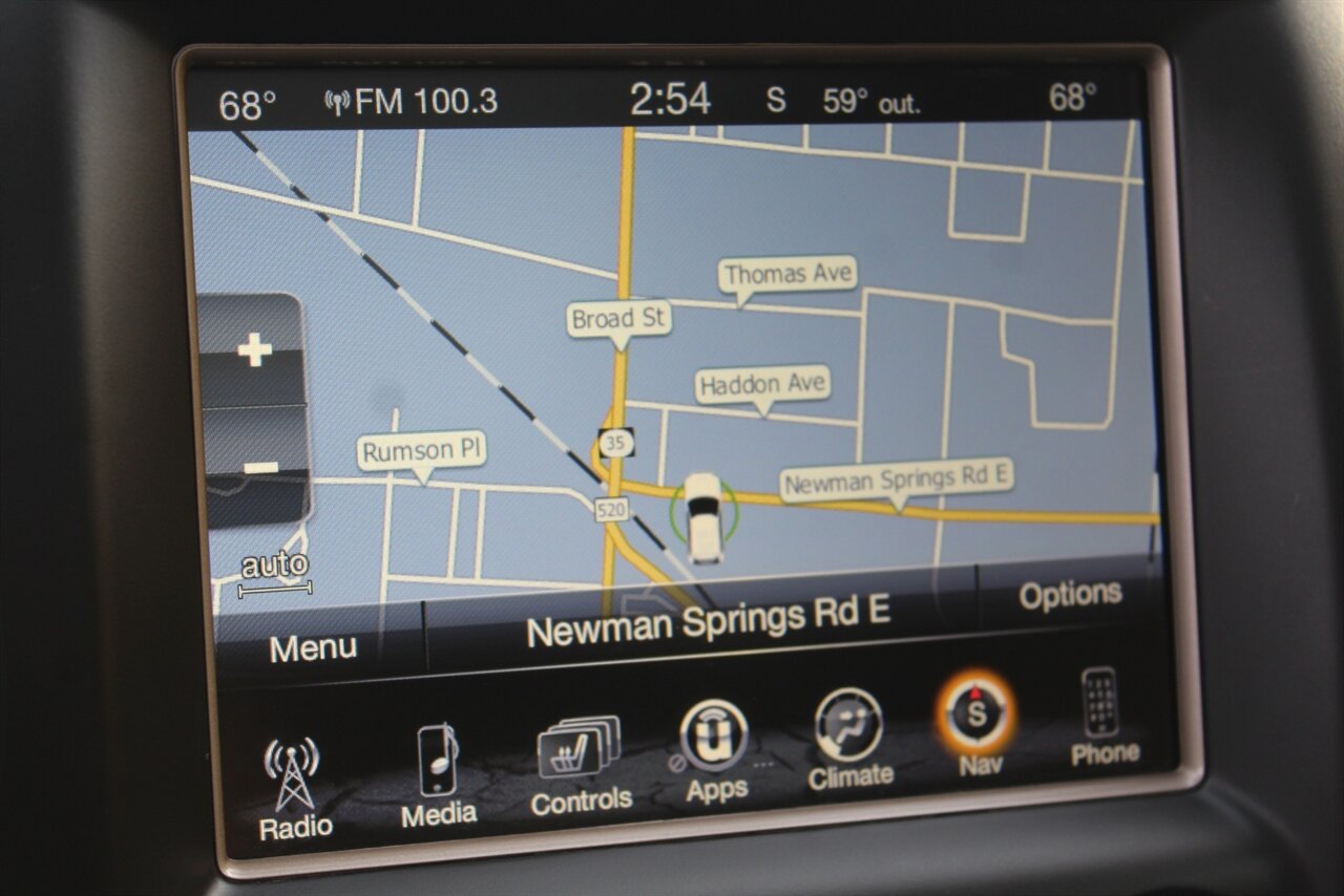 2017 Jeep Grand Cherokee Overland - Photo 9 - Red Bank, NJ 07701