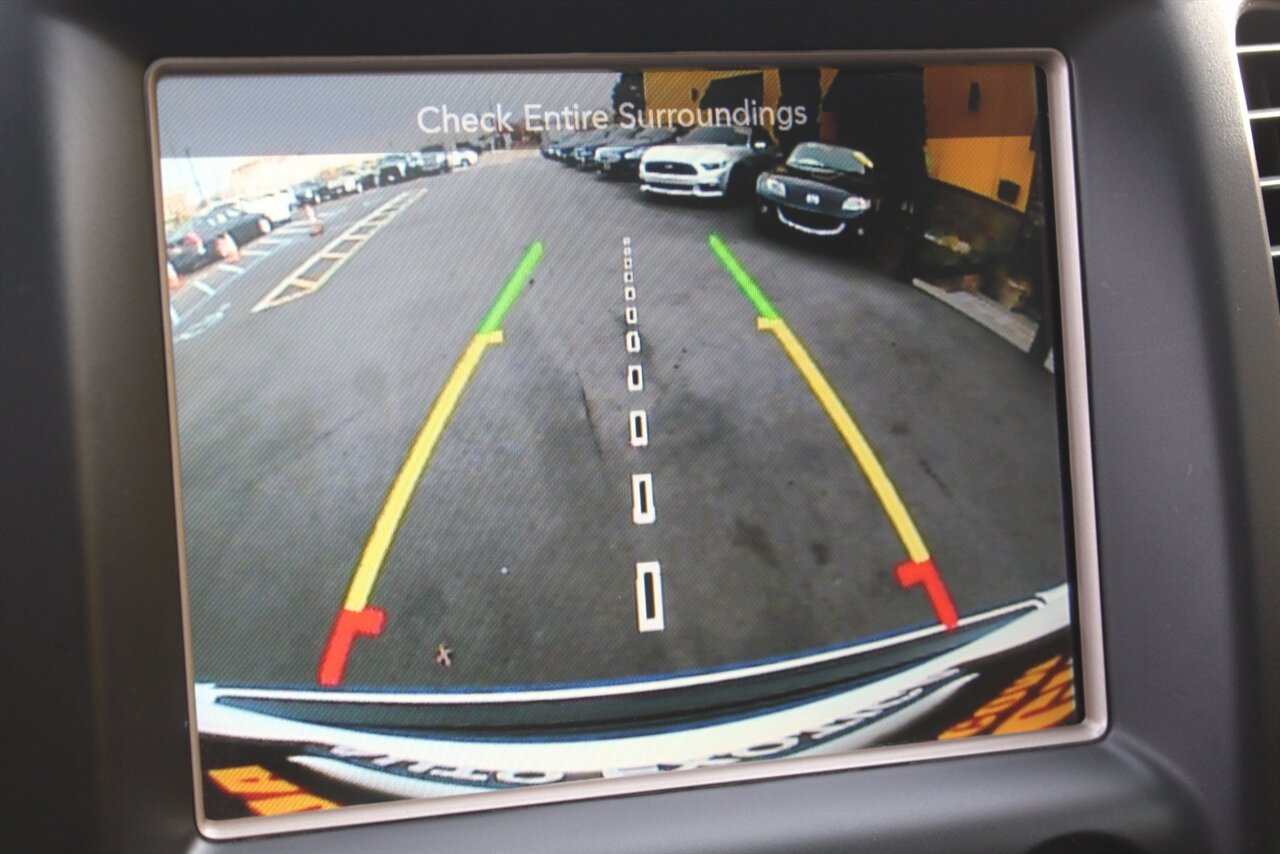 2017 Jeep Grand Cherokee Overland - Photo 10 - Red Bank, NJ 07701