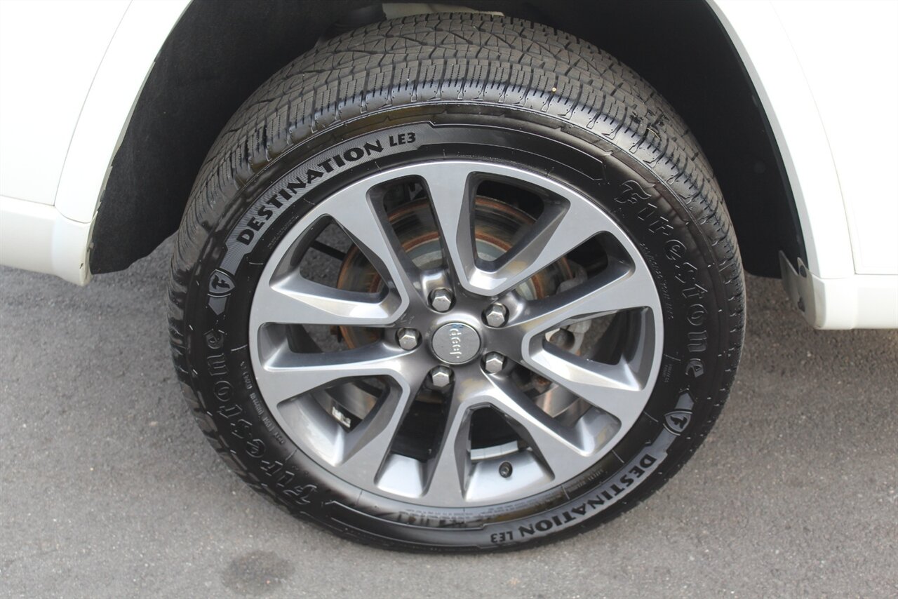 2017 Jeep Grand Cherokee Overland - Photo 26 - Red Bank, NJ 07701