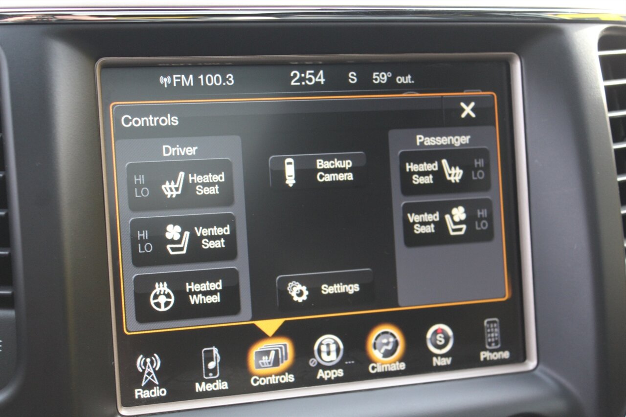 2017 Jeep Grand Cherokee Overland - Photo 11 - Red Bank, NJ 07701