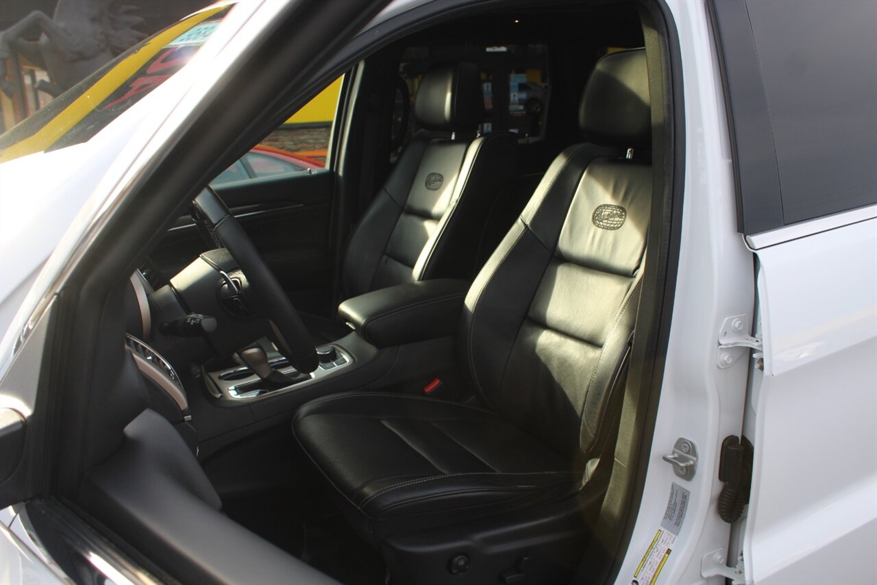 2017 Jeep Grand Cherokee Overland - Photo 13 - Red Bank, NJ 07701