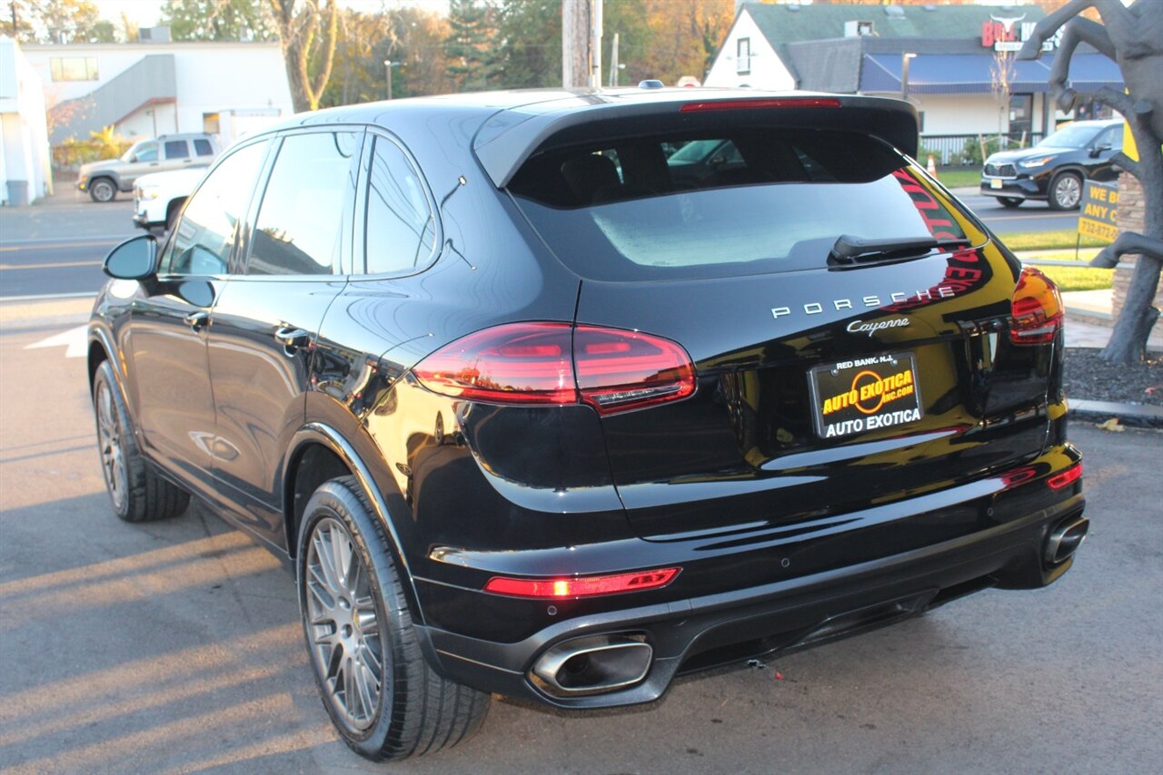 2017 Porsche Cayenne Platinum Edition - Photo 2 - Red Bank, NJ 07701