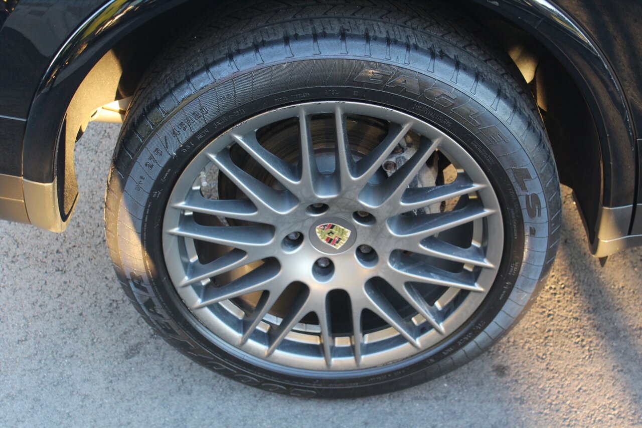 2017 Porsche Cayenne Platinum Edition - Photo 28 - Red Bank, NJ 07701