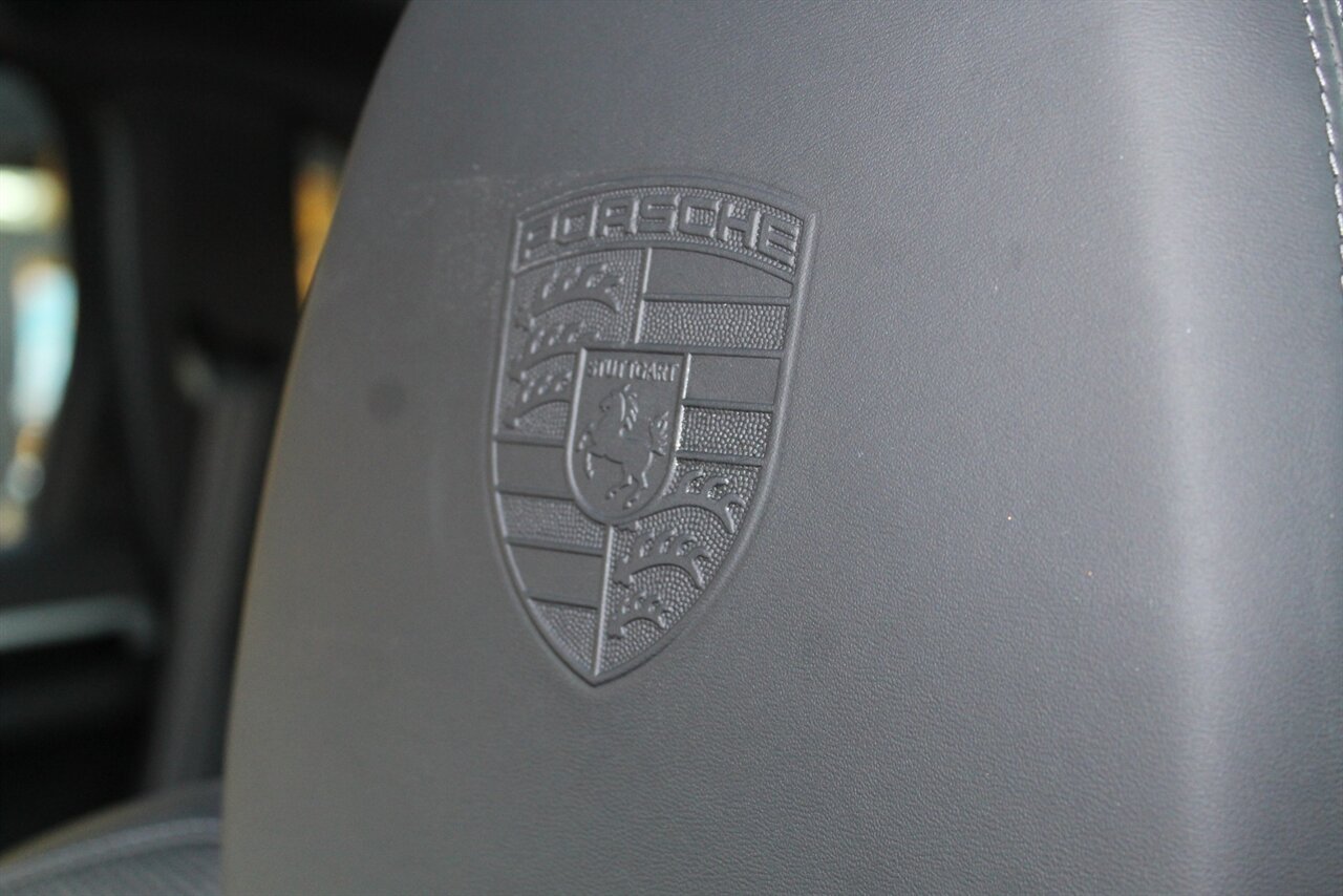 2017 Porsche Cayenne Platinum Edition - Photo 21 - Red Bank, NJ 07701