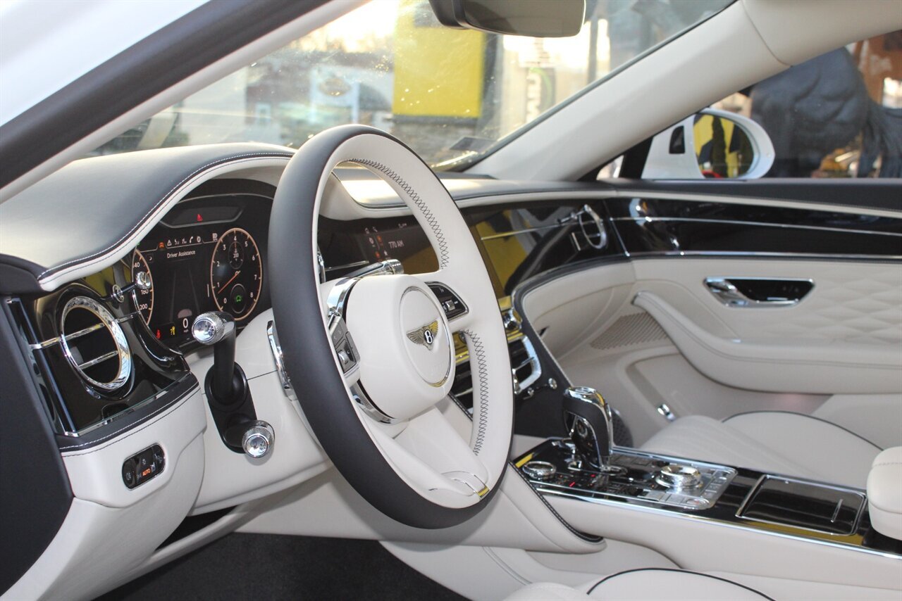 2021 Bentley Flying Spur W12 - Photo 35 - Red Bank, NJ 07701