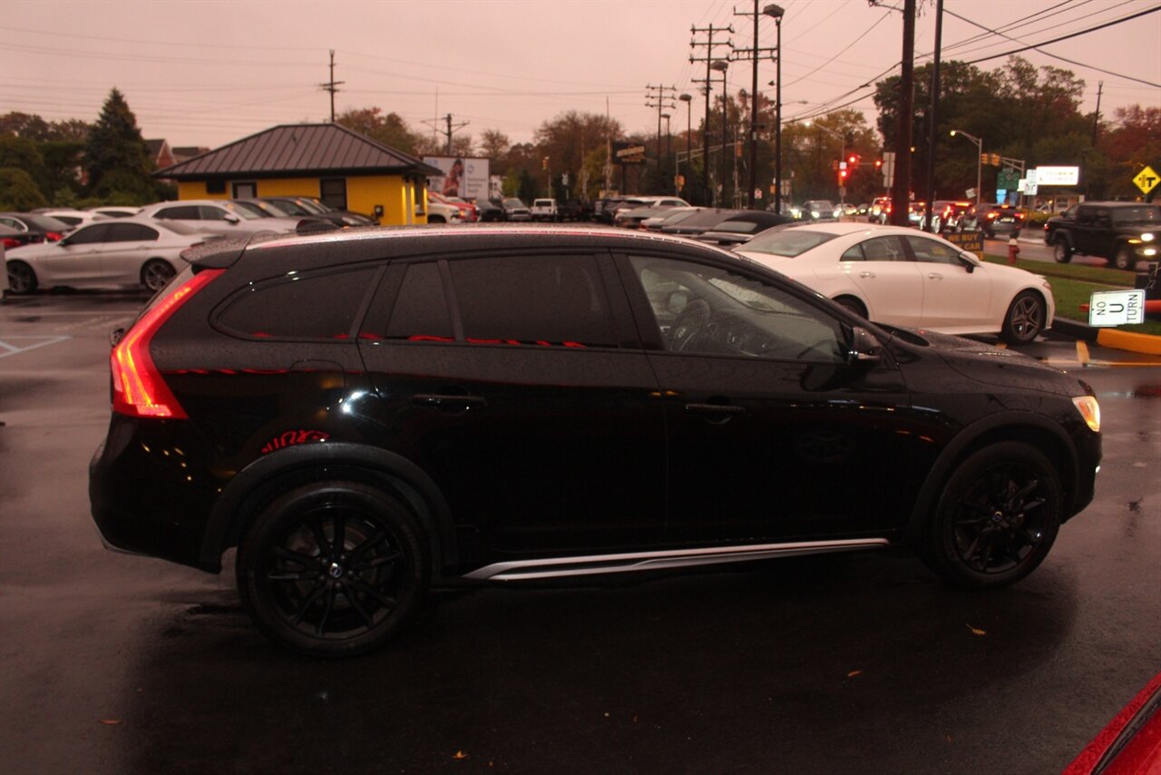 2018 Volvo V60 Cross Country T5 Premier - Photo 24 - Red Bank, NJ 07701