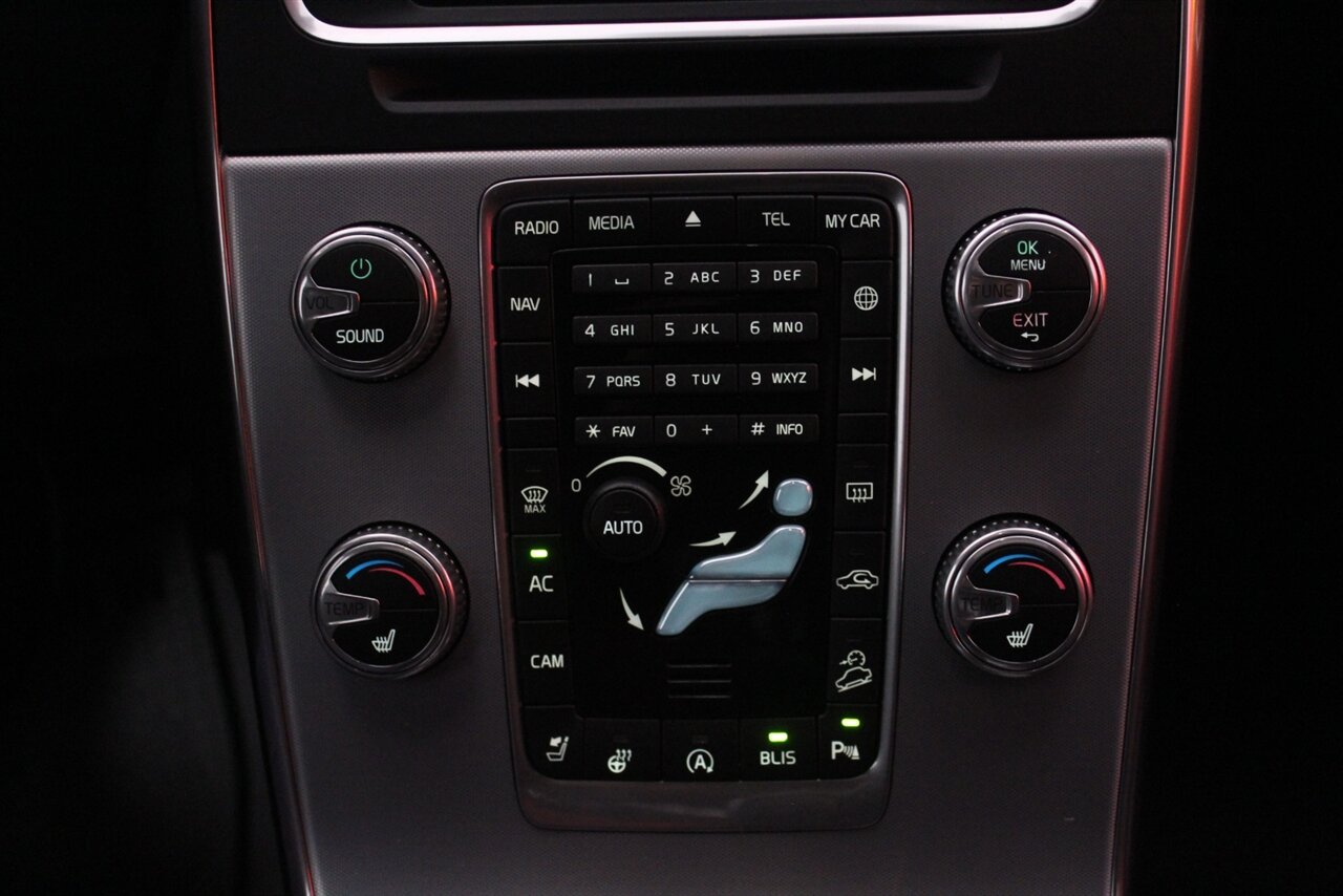 2018 Volvo V60 Cross Country T5 Premier - Photo 8 - Red Bank, NJ 07701