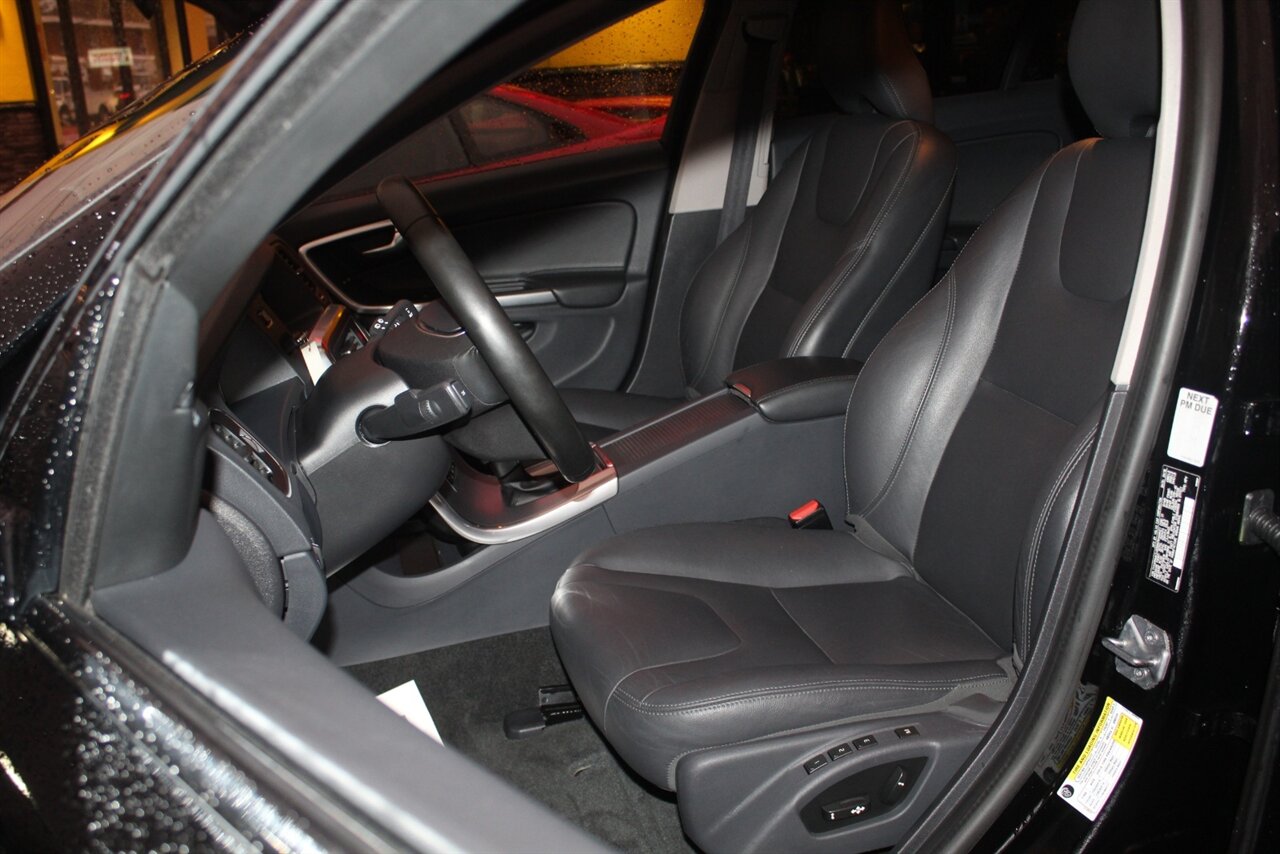 2018 Volvo V60 Cross Country T5 Premier - Photo 12 - Red Bank, NJ 07701
