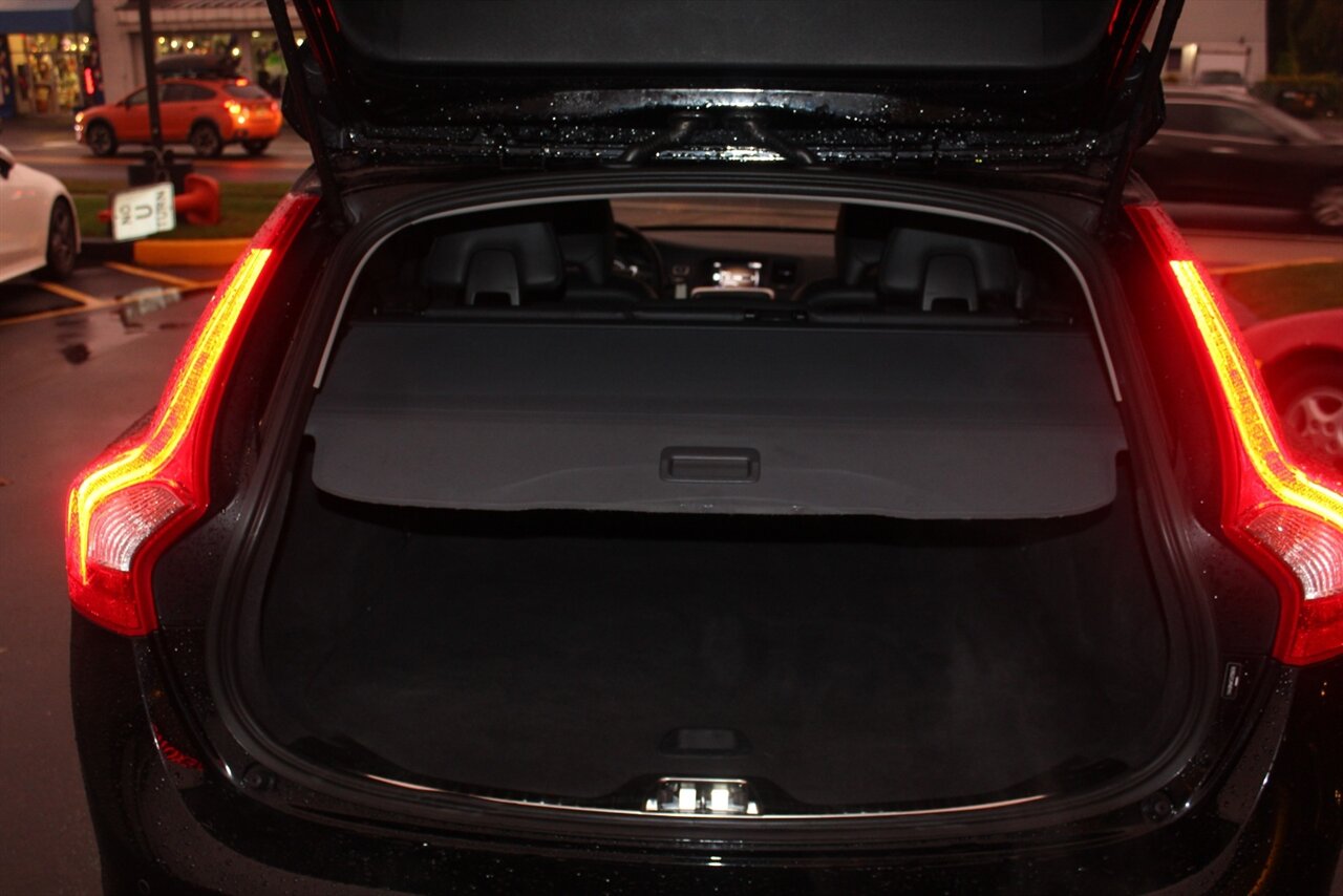 2018 Volvo V60 Cross Country T5 Premier - Photo 20 - Red Bank, NJ 07701