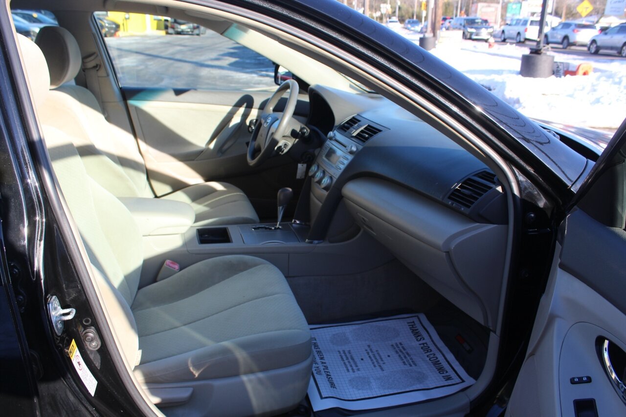 2008 Toyota Camry LE - Photo 10 - Red Bank, NJ 07701