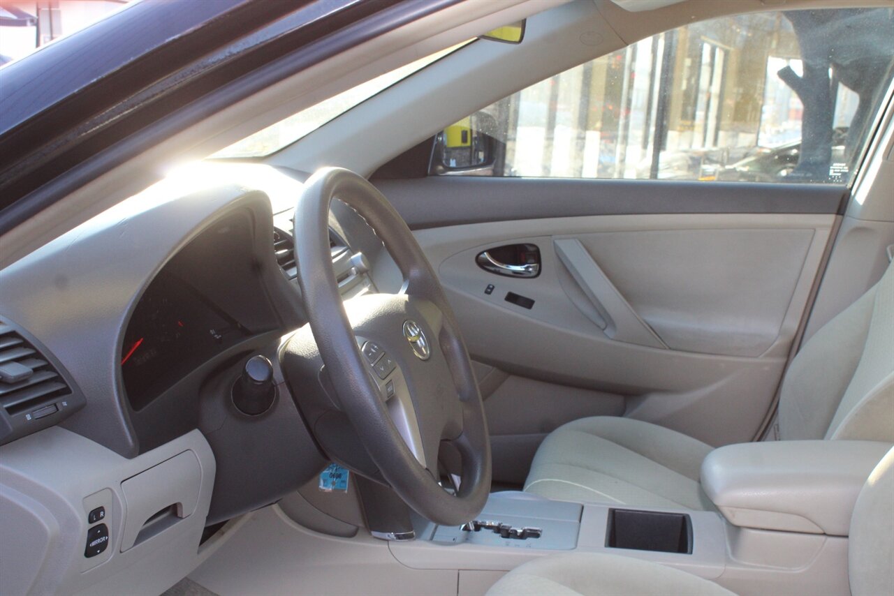 2008 Toyota Camry LE - Photo 14 - Red Bank, NJ 07701