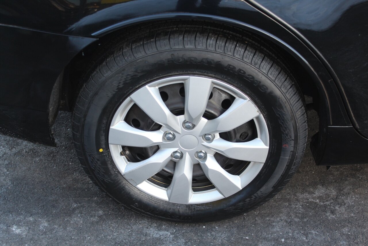 2008 Toyota Camry LE - Photo 20 - Red Bank, NJ 07701