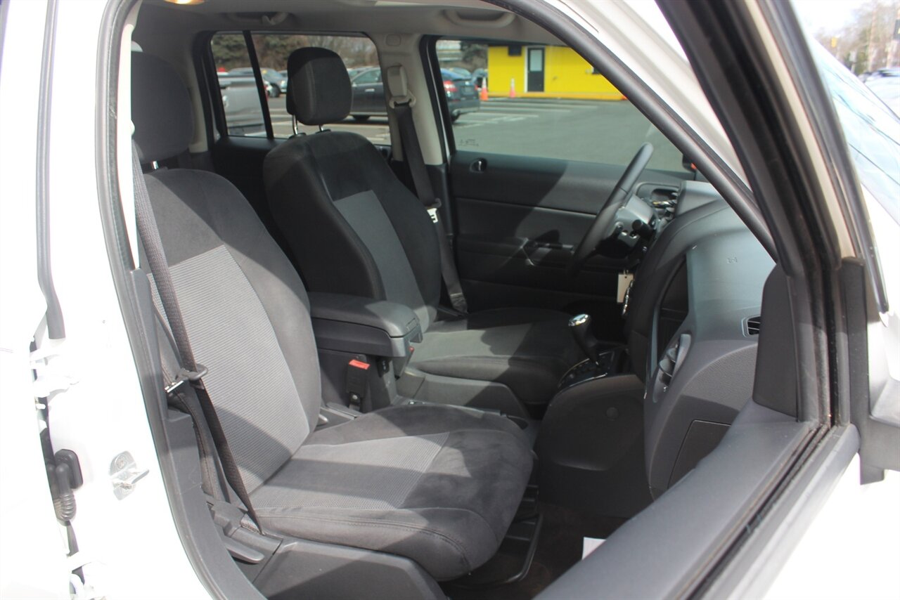2014 Jeep Patriot Latitude - Photo 12 - Red Bank, NJ 07701