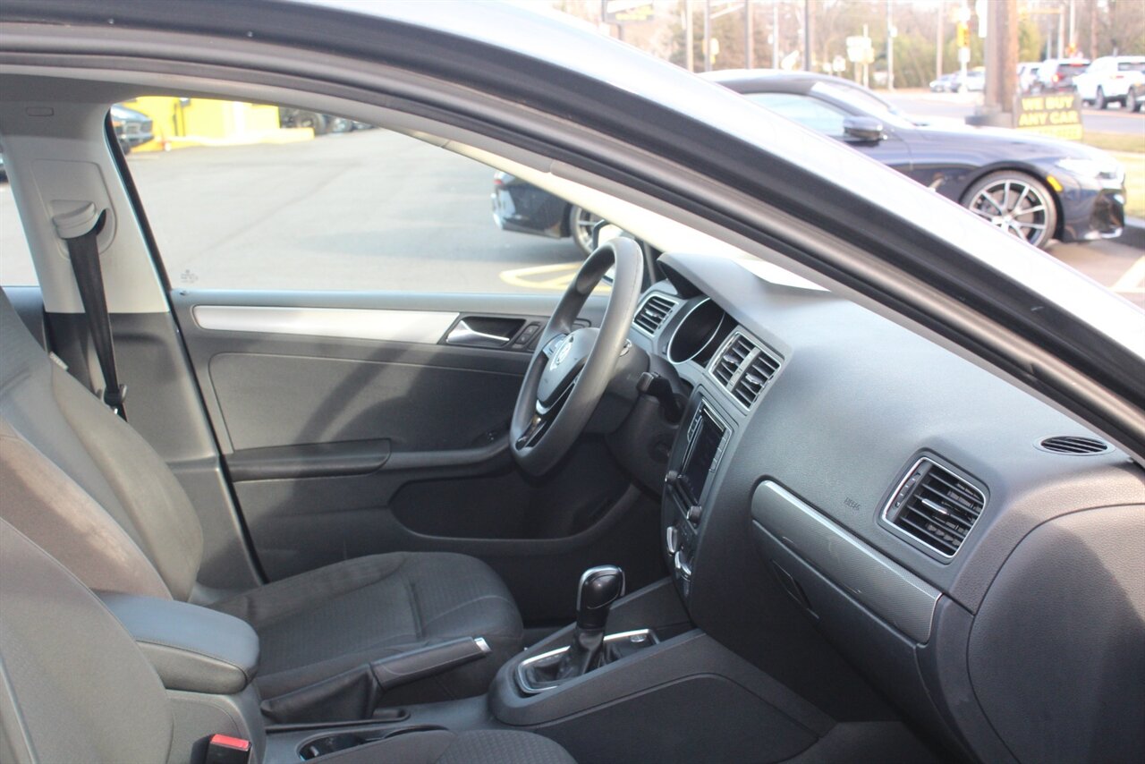 2016 Volkswagen Jetta 1.4T SE - Photo 16 - Red Bank, NJ 07701