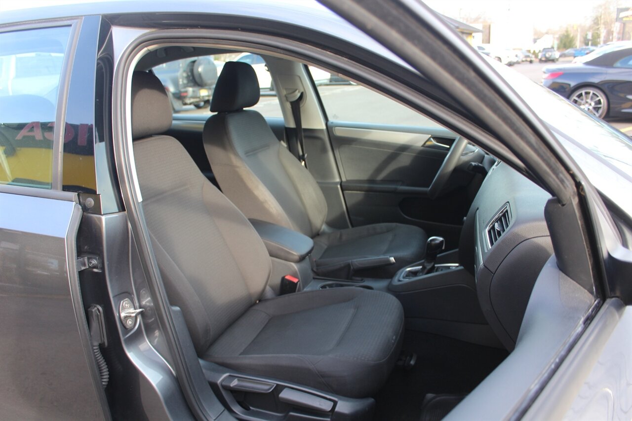 2016 Volkswagen Jetta 1.4T SE - Photo 12 - Red Bank, NJ 07701