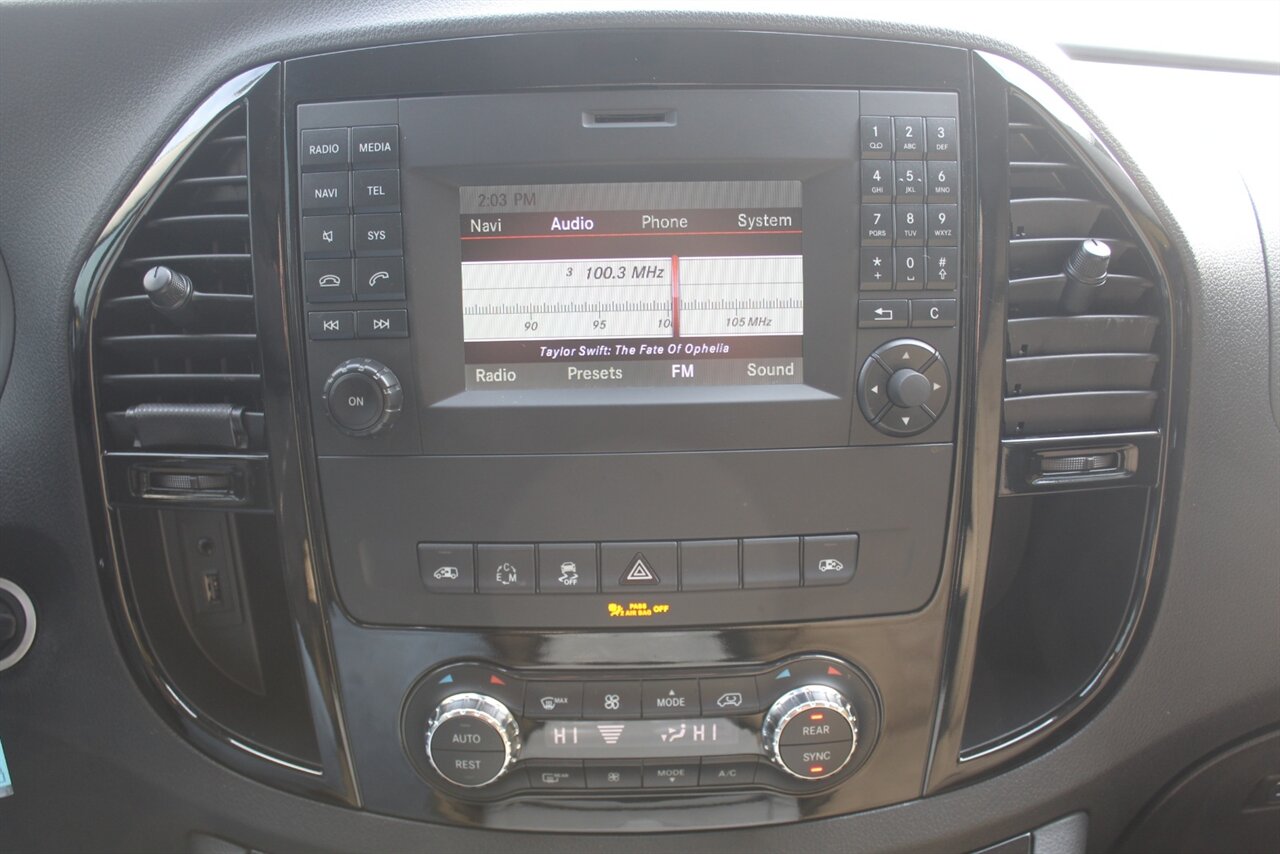 2019 Mercedes-Benz Metris Executive - Photo 13 - Red Bank, NJ 07701