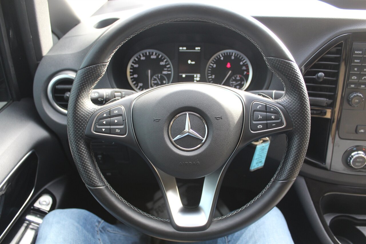 2019 Mercedes-Benz Metris Executive - Photo 12 - Red Bank, NJ 07701