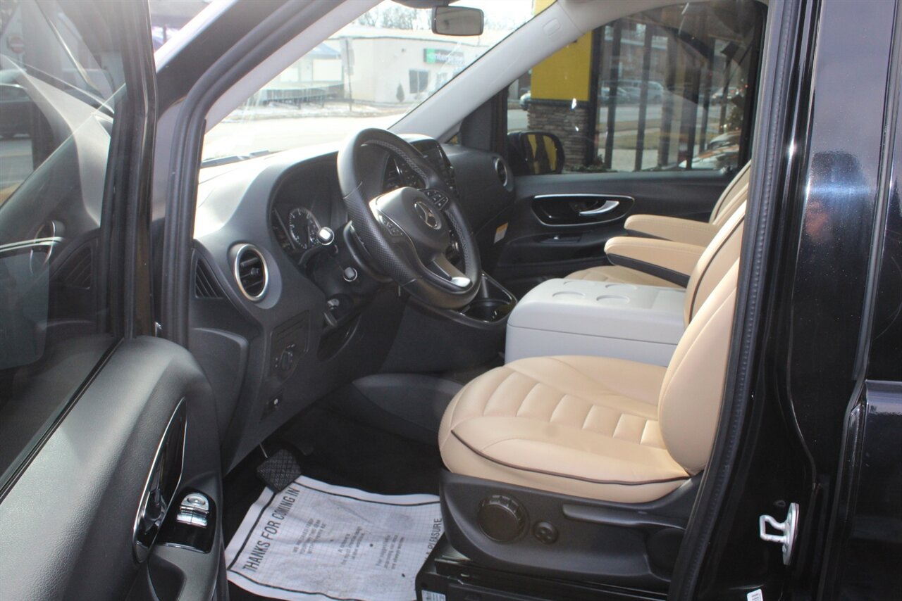 2019 Mercedes-Benz Metris Executive - Photo 5 - Red Bank, NJ 07701