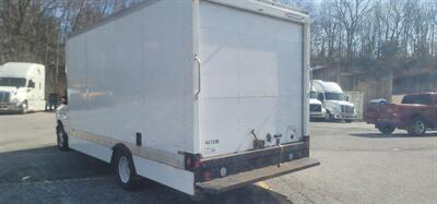2021 Ford E350 Cutaway 16' Box Truck   - Photo 14 - Wappingers Falls, NY 12590