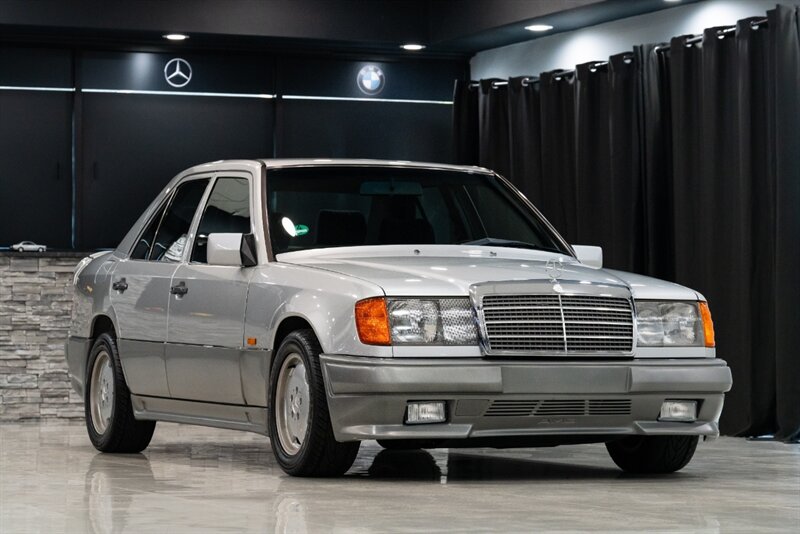 1990 Mercedes-Benz 200e   - Photo 34 - Neptune City, NJ 07753