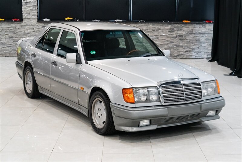 1990 Mercedes-Benz 200e   - Photo 7 - Neptune City, NJ 07753