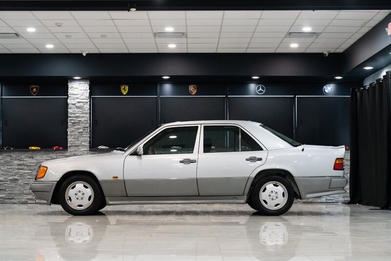 1990 Mercedes-Benz 200e   - Photo 3 - Neptune City, NJ 07753