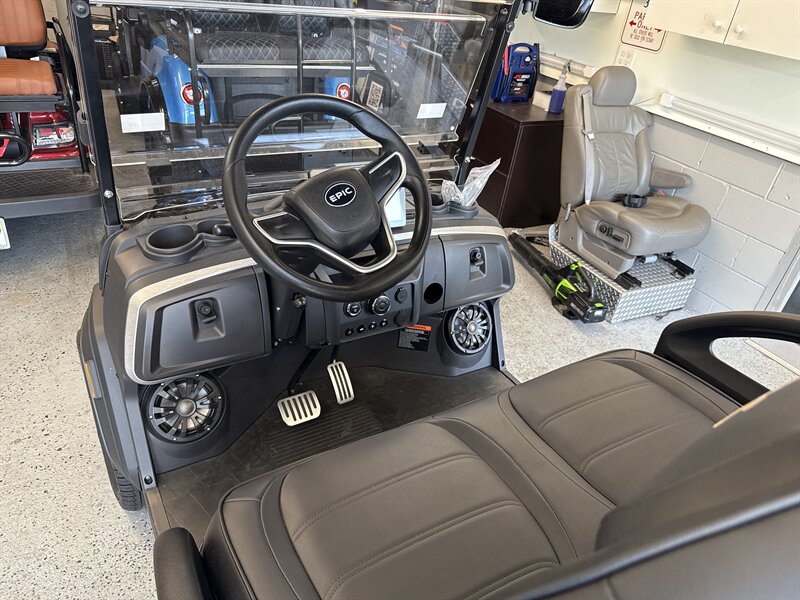 2025 ICON E40FX - Photo 3 - Neptune City, NJ 07753