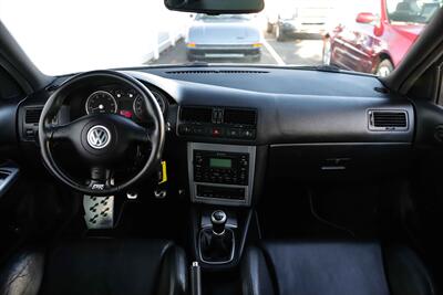 2004 Volkswagen R32  