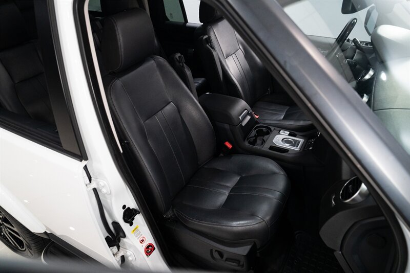 2016 Land Rover LR4 HSE - Photo 19 - Neptune City, NJ 07753