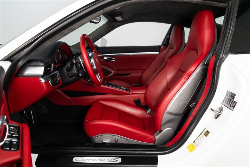 2013 Porsche 911 Carrera 4S   - Photo 4 - Neptune City, NJ 07753