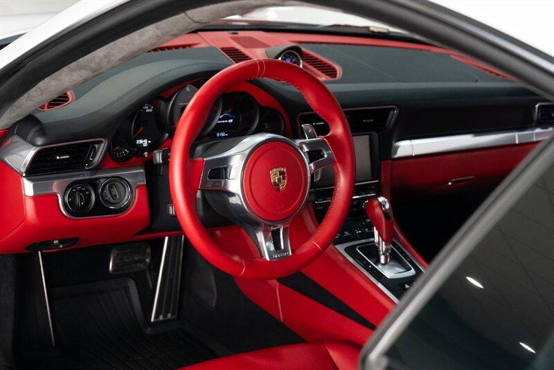 2013 Porsche 911 Carrera 4S   - Photo 8 - Neptune City, NJ 07753