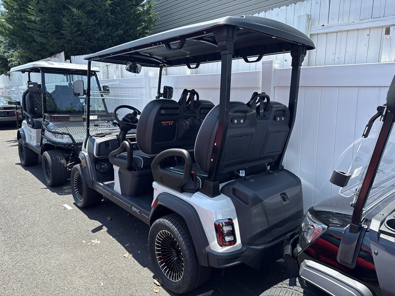 2025 ICON Epic e40FX   - Photo 2 - Neptune City, NJ 07753